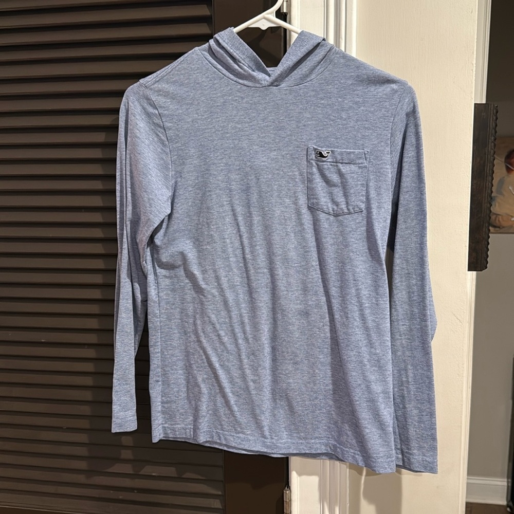 Vineyard vines boys long sleeved shirt with hood